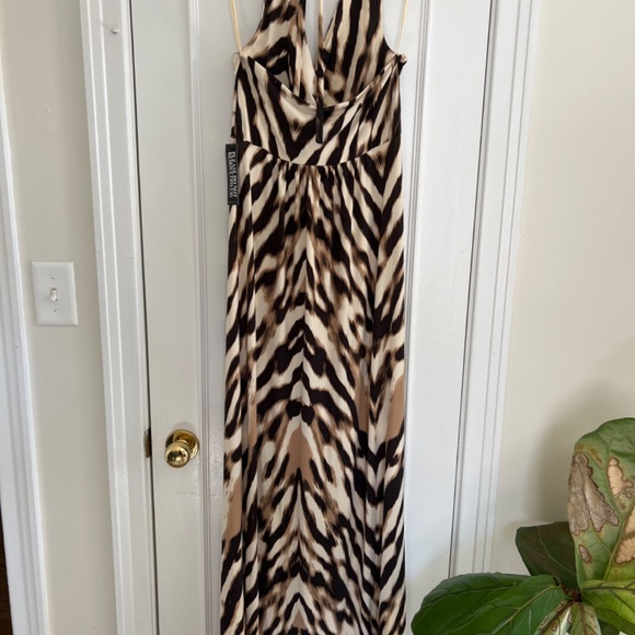 Animal print halter maxi dress - Picture 3 of 6